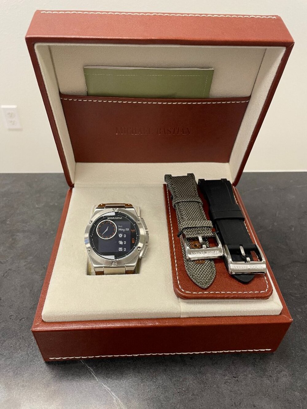 Michael Bastian Chronowing Smartwatch